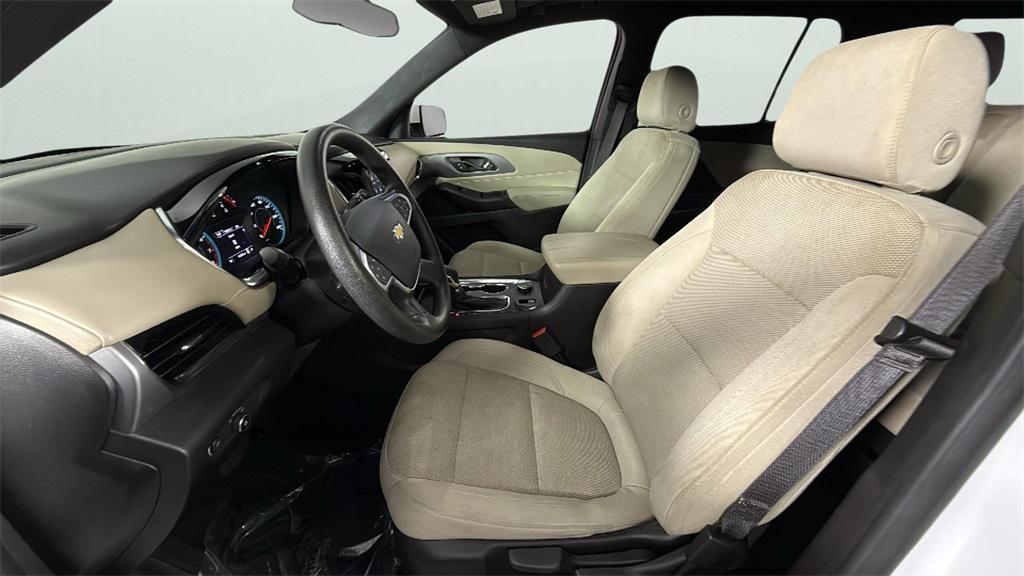 used 2023 Chevrolet Traverse car, priced at $24,989