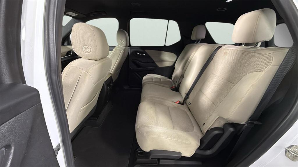 used 2023 Chevrolet Traverse car, priced at $24,989