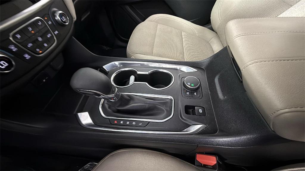 used 2023 Chevrolet Traverse car, priced at $24,989