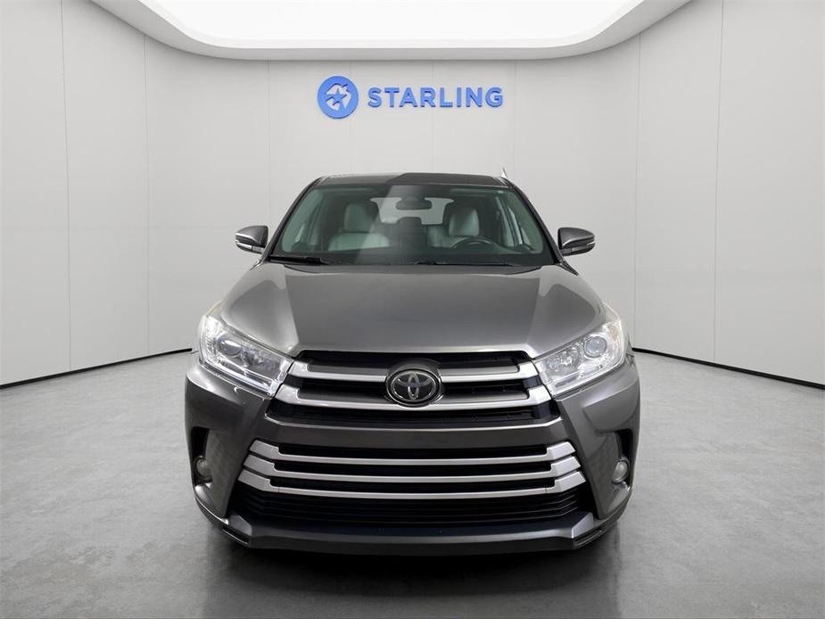 used 2019 Toyota Highlander car, priced at $20,905