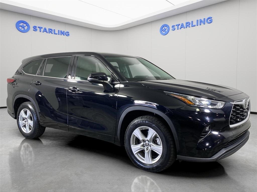 used 2020 Toyota Highlander car, priced at $28,085