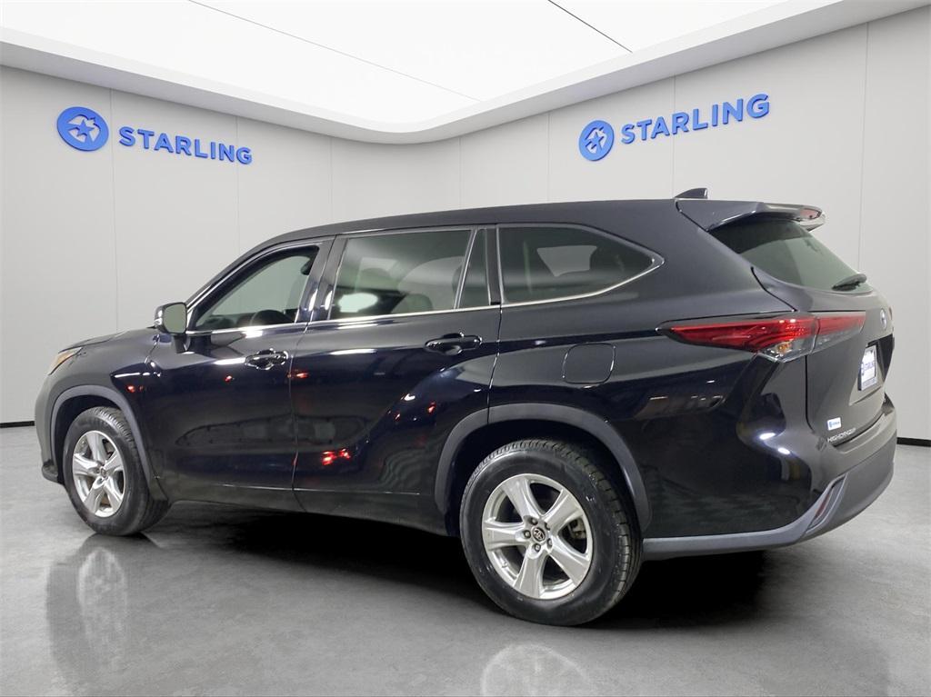 used 2020 Toyota Highlander car, priced at $28,085