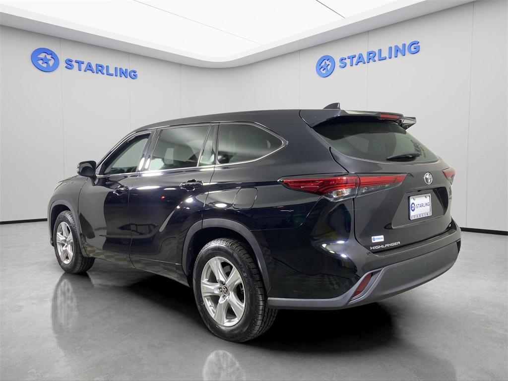 used 2020 Toyota Highlander car, priced at $28,085