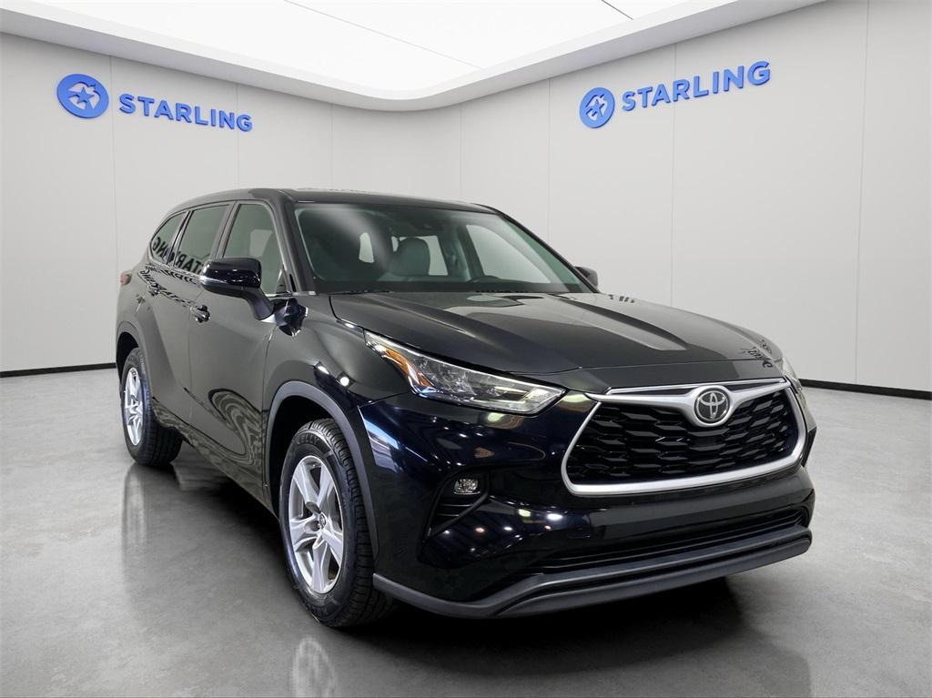 used 2020 Toyota Highlander car, priced at $28,085