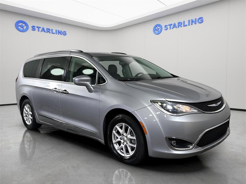 used 2020 Chrysler Pacifica car, priced at $11,650