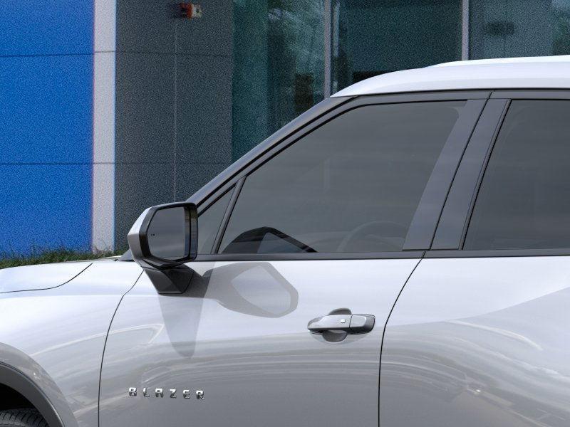 new 2025 Chevrolet Blazer car, priced at $32,273