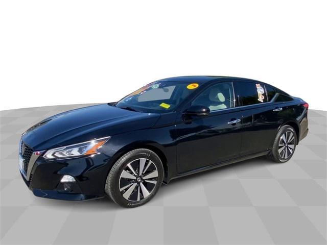 used 2021 Nissan Altima car, priced at $19,999