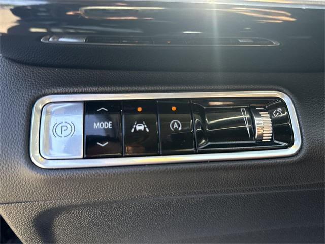used 2025 Buick Envision car, priced at $38,999
