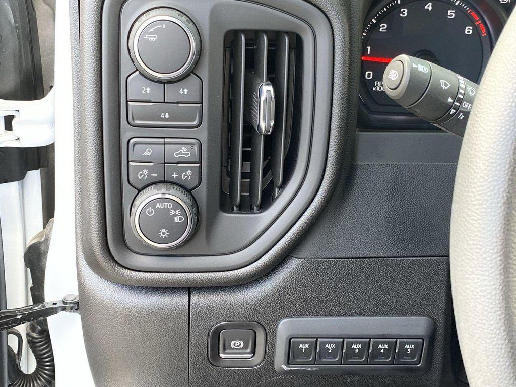 new 2024 Chevrolet Silverado 3500 car, priced at $59,101