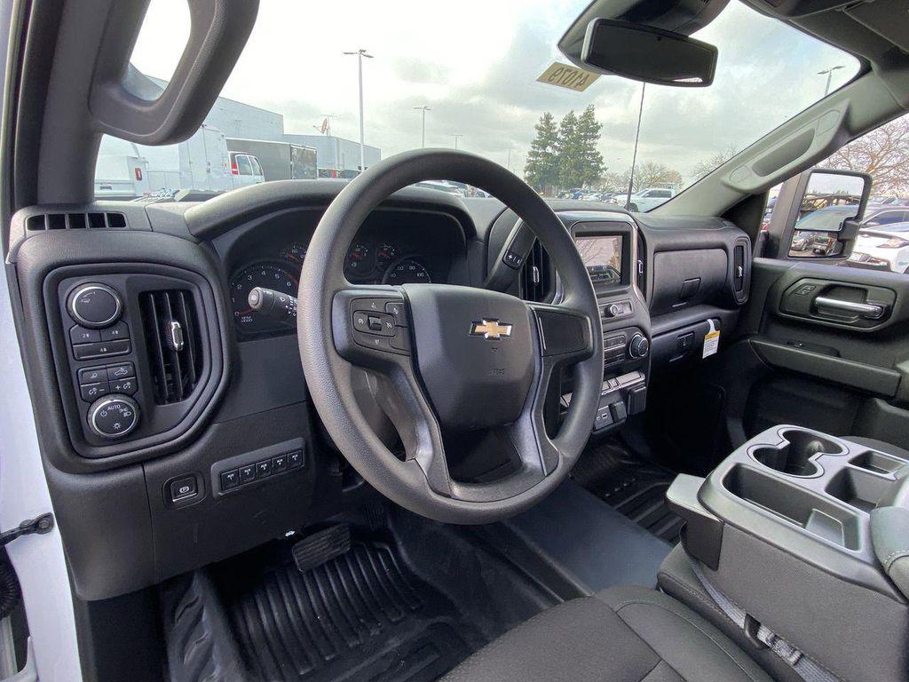 new 2024 Chevrolet Silverado 3500 car, priced at $59,101