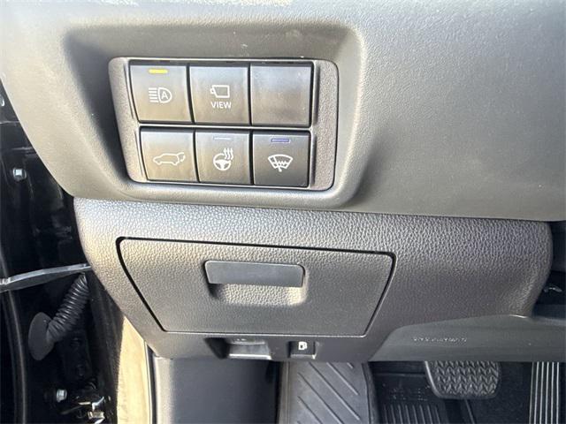 used 2022 Toyota Highlander car, priced at $41,999