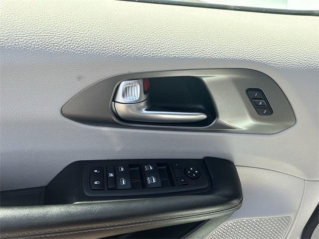 used 2022 Chrysler Pacifica car, priced at $29,999