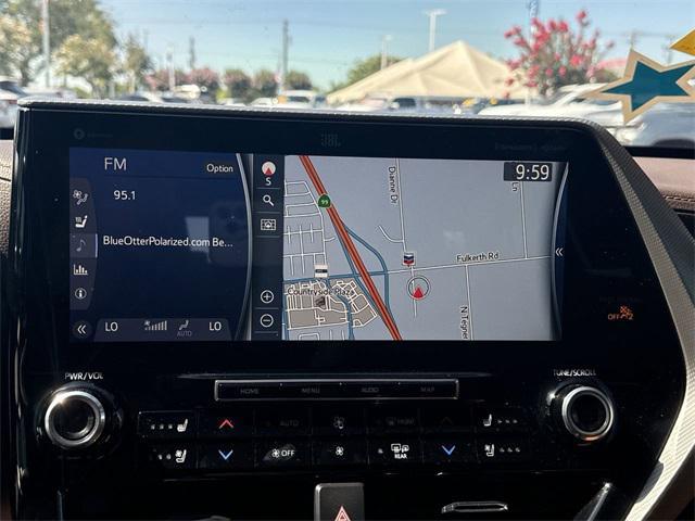used 2021 Toyota Highlander car, priced at $38,999