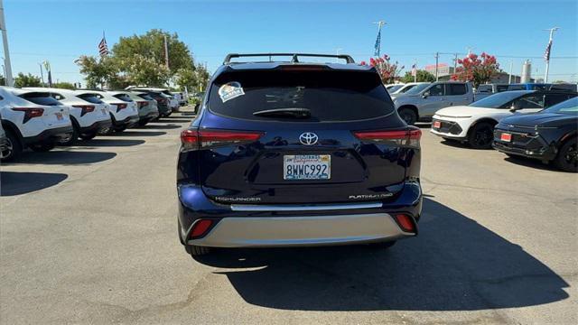 used 2021 Toyota Highlander car, priced at $38,999