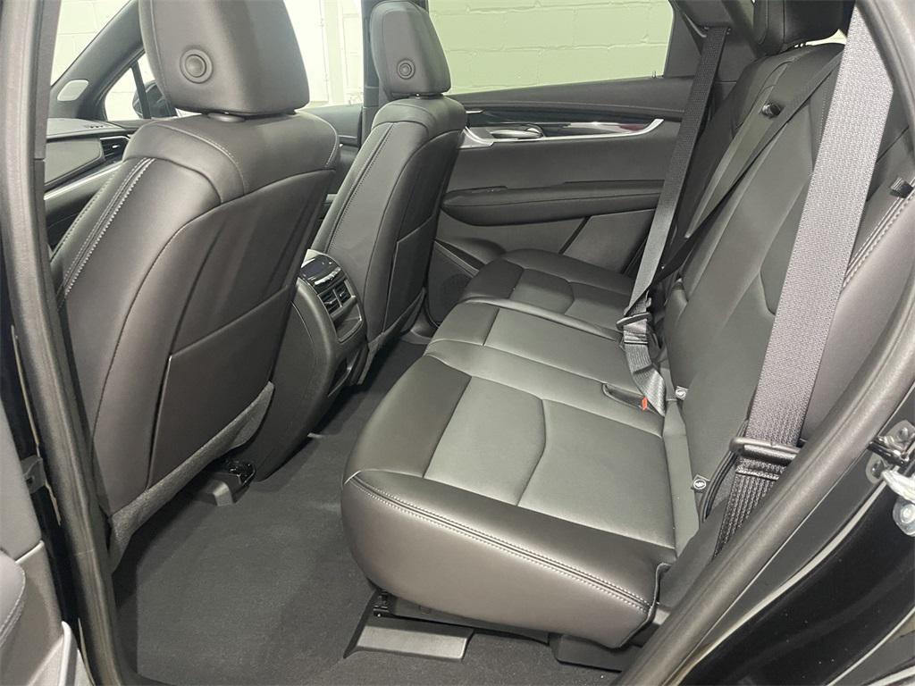 new 2025 Cadillac XT5 car, priced at $57,155