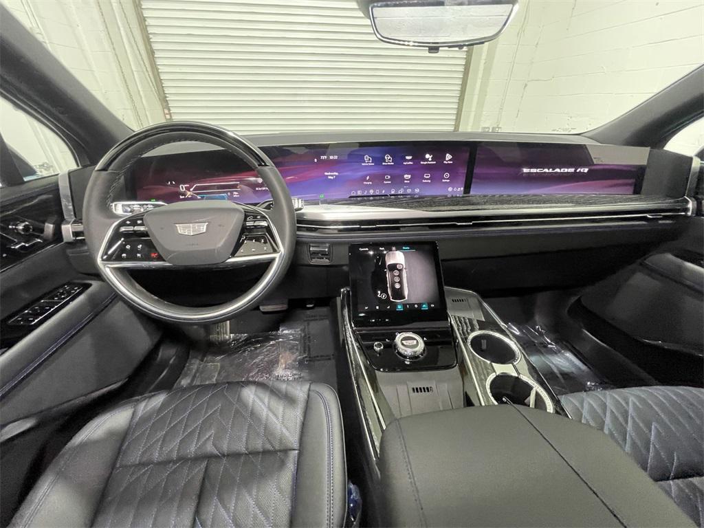 new 2025 Cadillac Escalade IQ car, priced at $137,001
