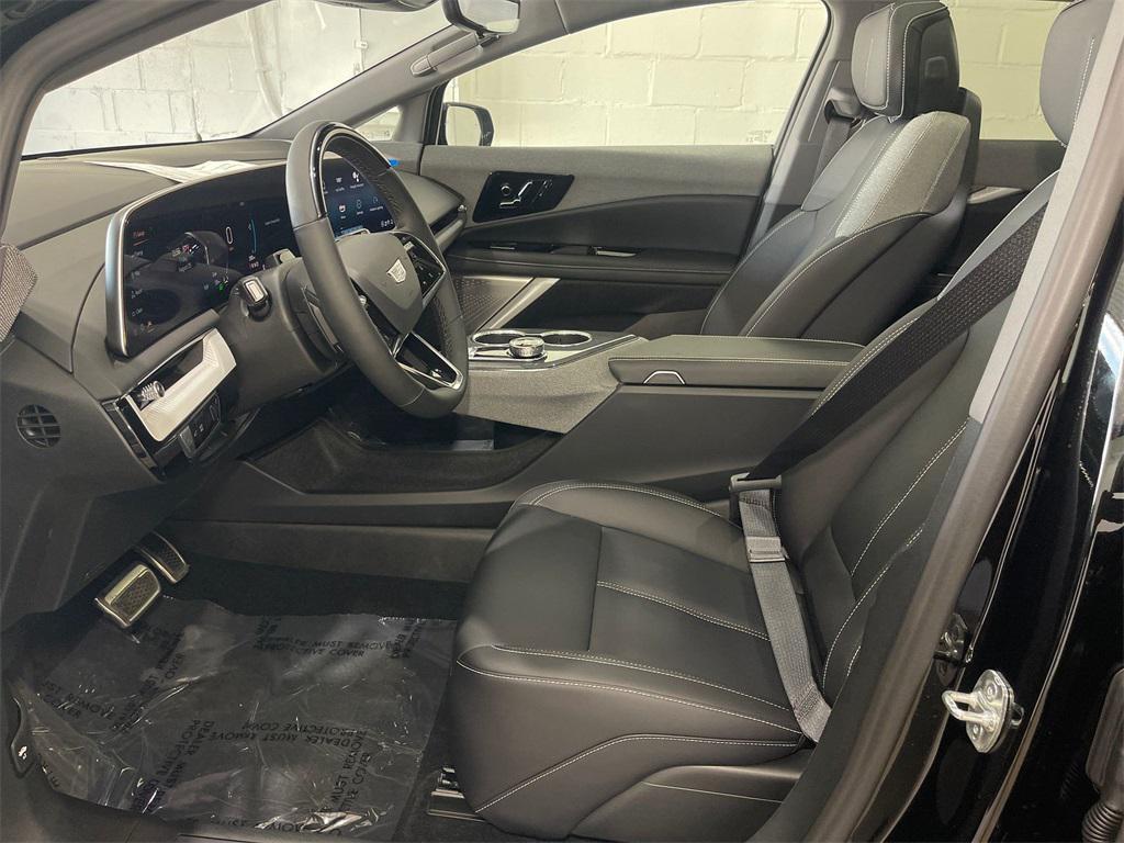 new 2025 Cadillac OPTIQ car, priced at $54,865