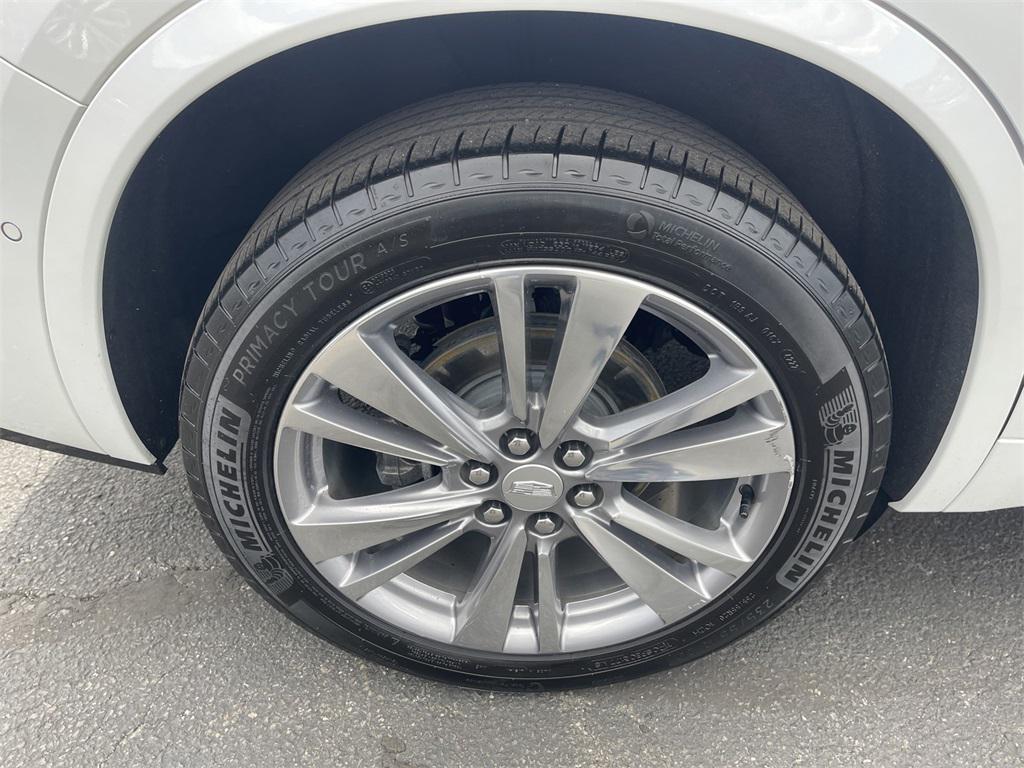 used 2023 Cadillac XT6 car, priced at $38,491
