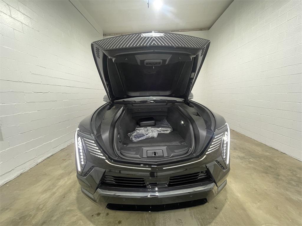 new 2025 Cadillac Escalade IQ car, priced at $141,540