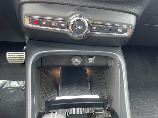 used 2022 Volvo XC40 car, priced at $32,490