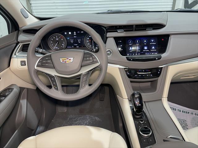 new 2025 Cadillac XT5 car, priced at $59,690