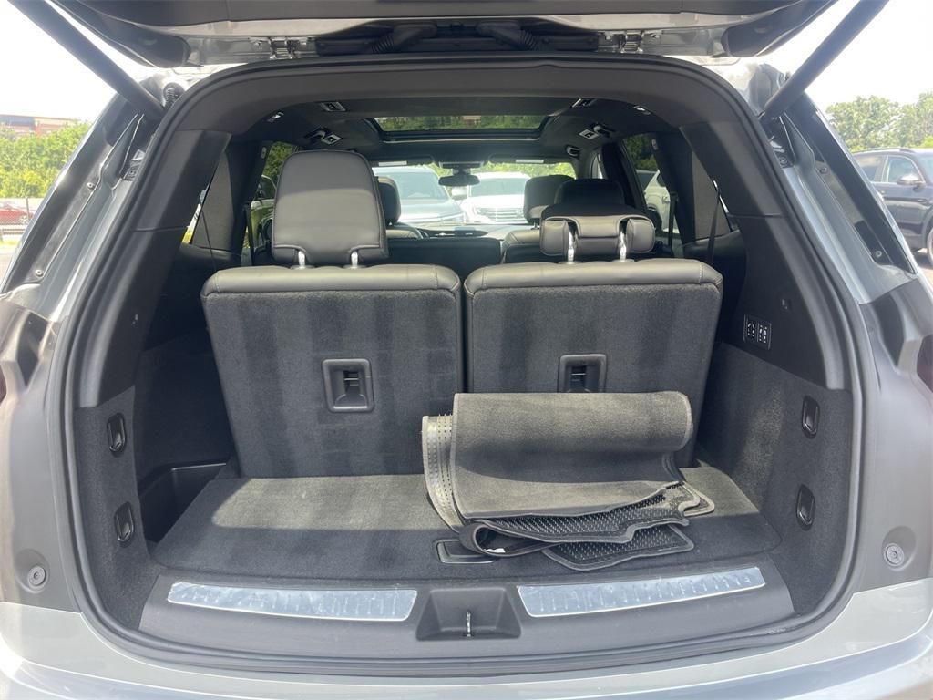 used 2024 Cadillac XT6 car, priced at $42,491