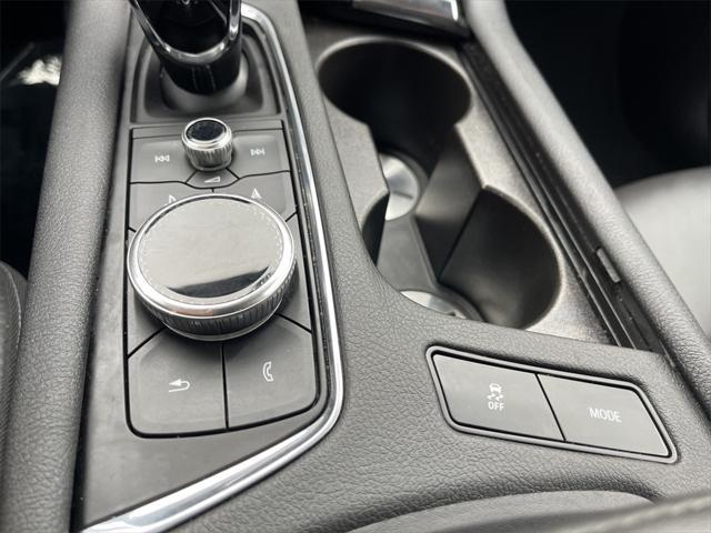 used 2024 Cadillac XT5 car, priced at $41,492