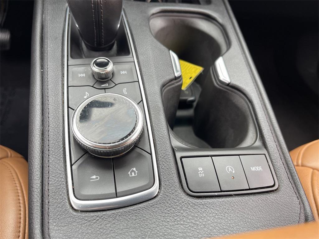 used 2019 Cadillac XT4 car, priced at $19,990