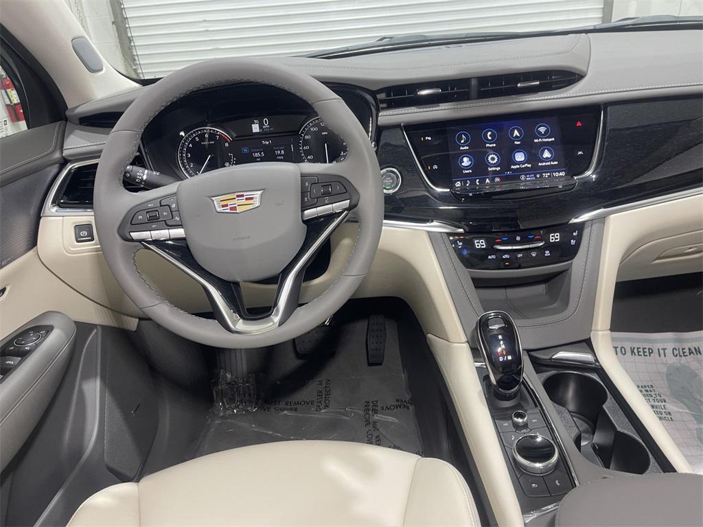 new 2025 Cadillac XT6 car, priced at $60,015