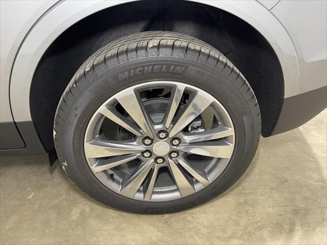 new 2025 Cadillac XT5 car, priced at $54,005