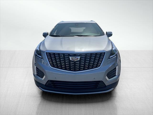 new 2025 Cadillac XT5 car, priced at $54,005
