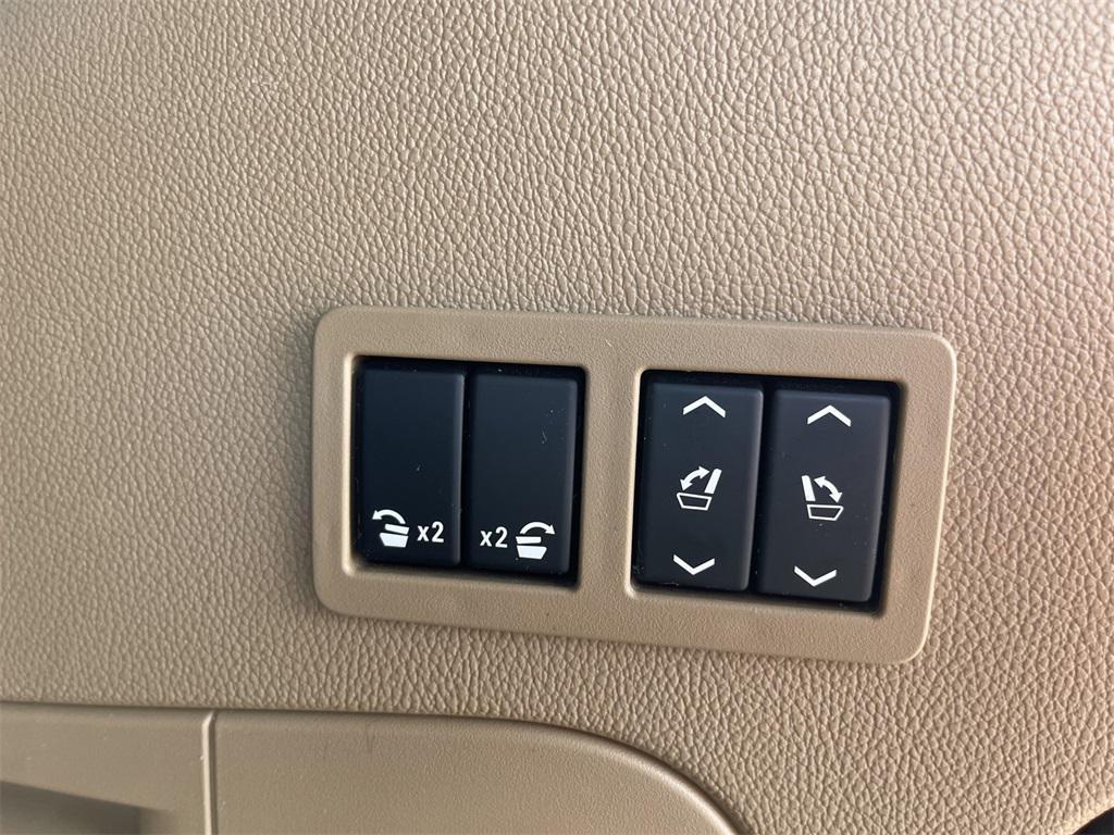 used 2020 Cadillac Escalade car, priced at $38,991