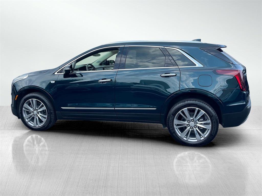 new 2025 Cadillac XT5 car, priced at $49,999