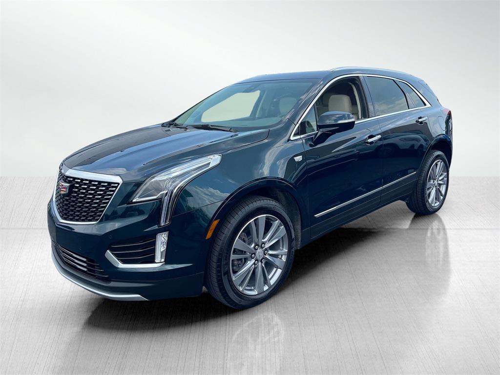 new 2025 Cadillac XT5 car, priced at $49,999