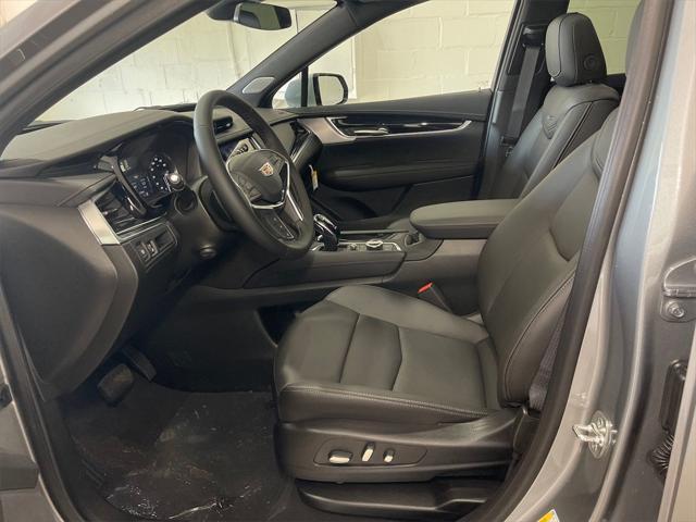 new 2025 Cadillac XT5 car, priced at $54,090