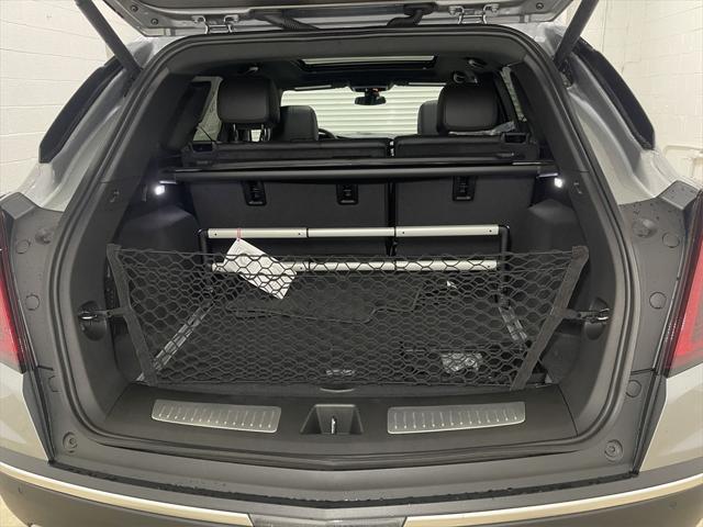 new 2025 Cadillac XT5 car, priced at $54,090