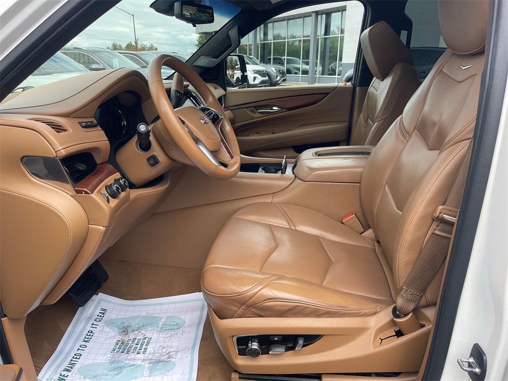 used 2017 Cadillac Escalade ESV car, priced at $28,490