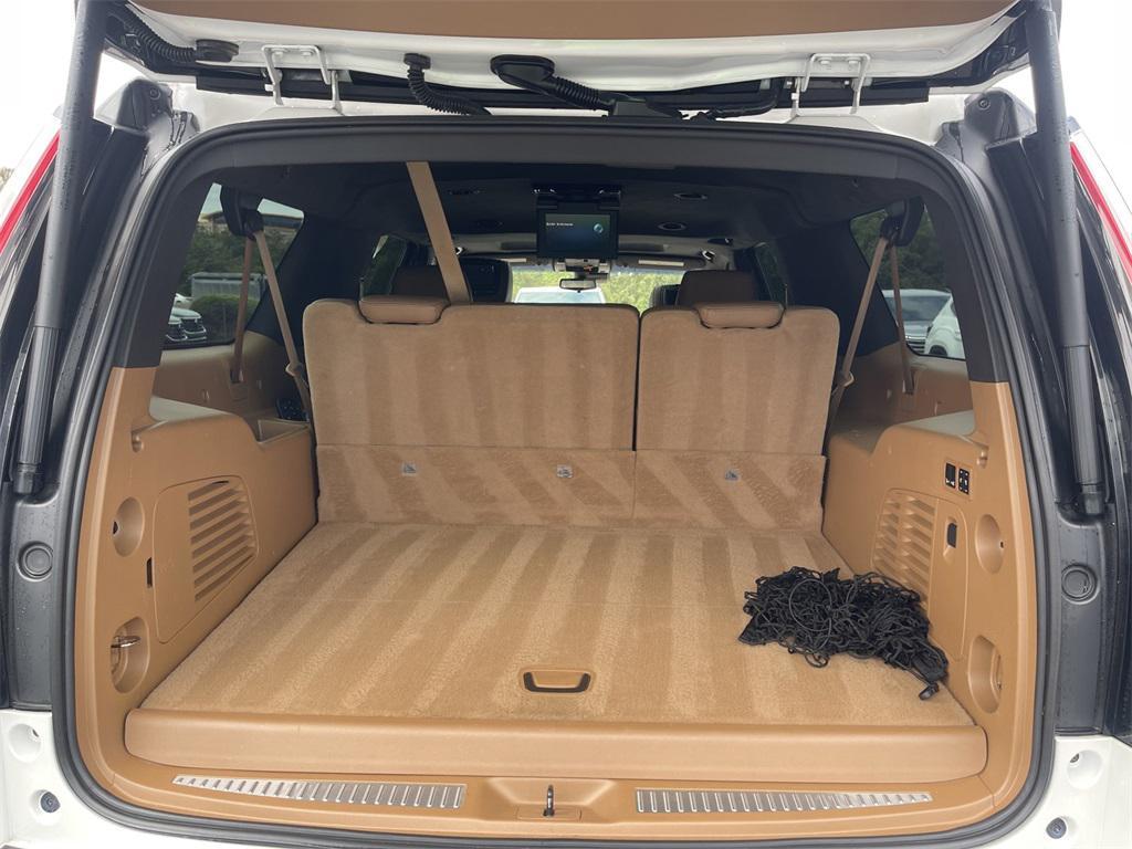 used 2017 Cadillac Escalade ESV car, priced at $28,490