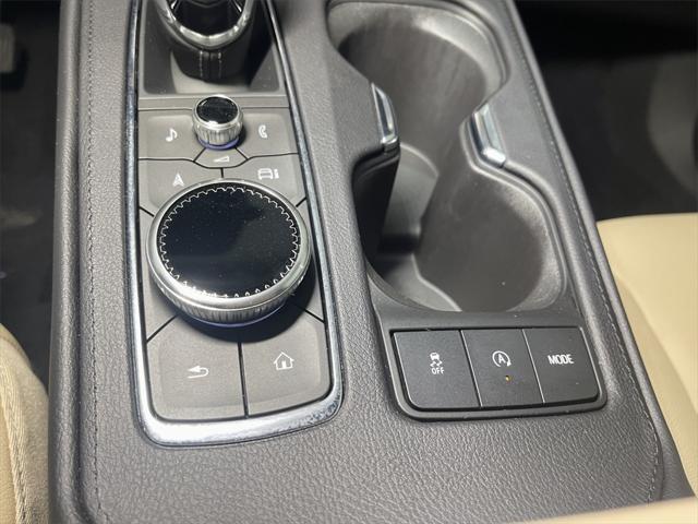 new 2024 Cadillac XT4 car, priced at $39,999