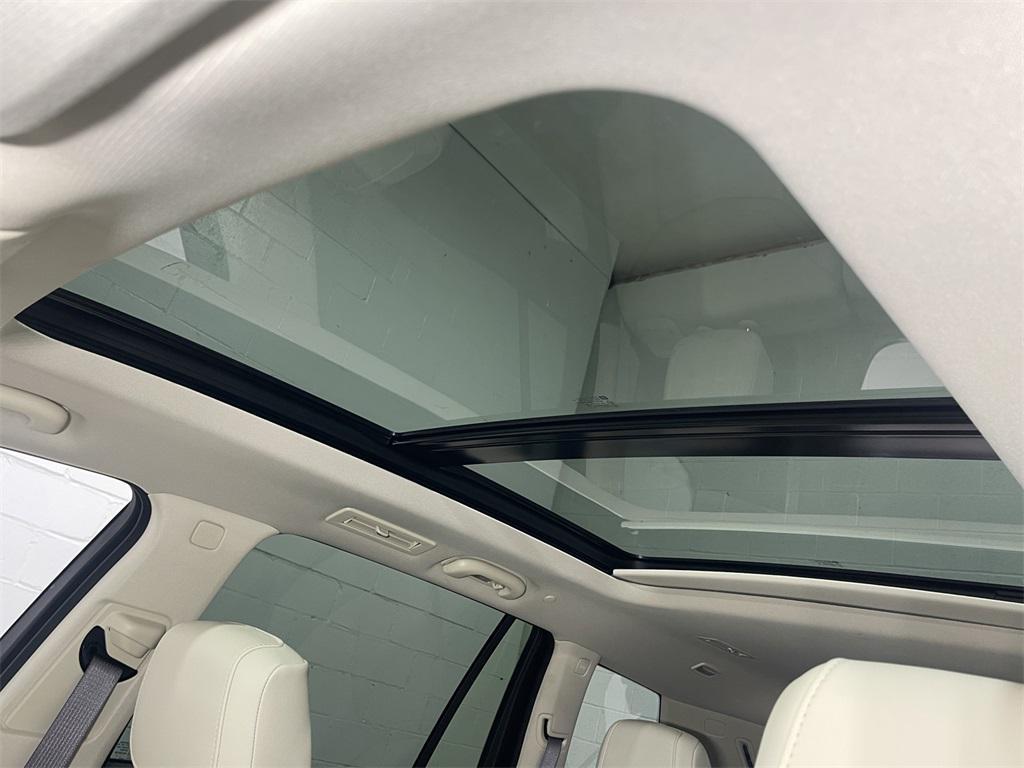 new 2025 Cadillac XT6 car, priced at $60,165
