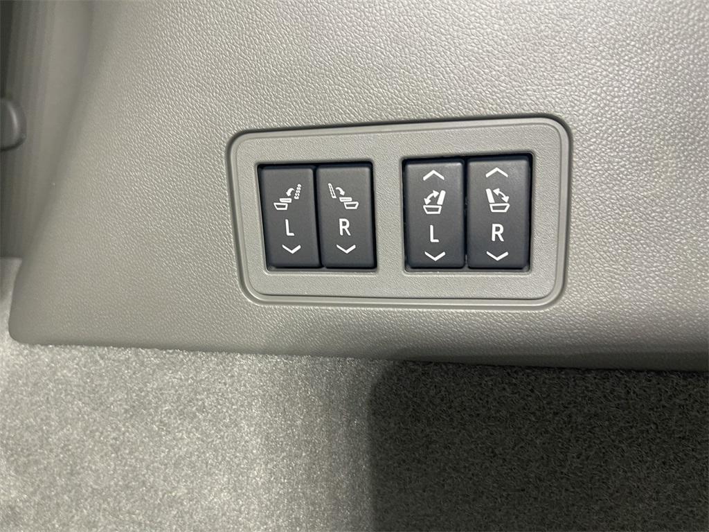 new 2025 Cadillac XT6 car, priced at $60,165