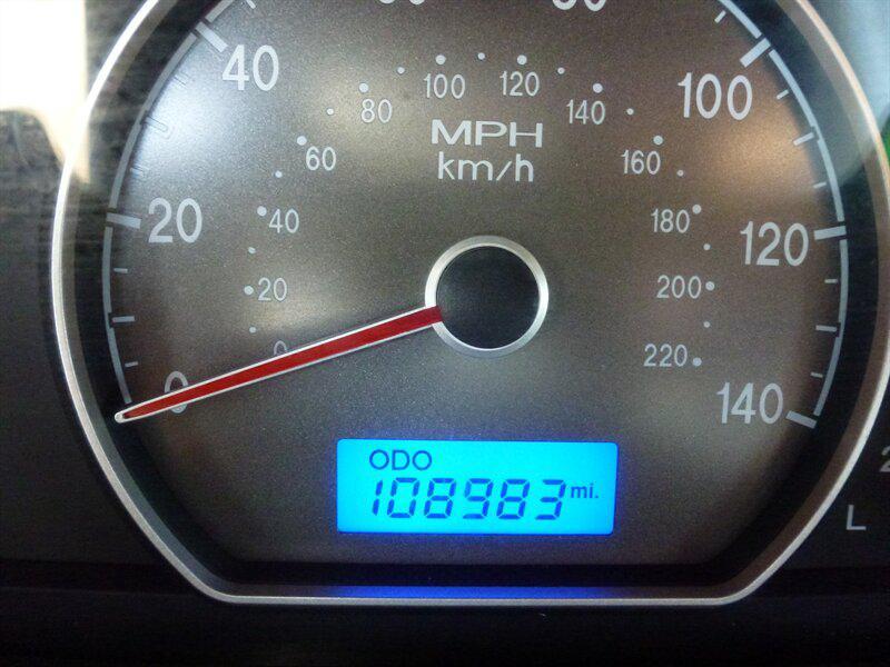 used 2007 Hyundai Elantra car, priced at $5,400