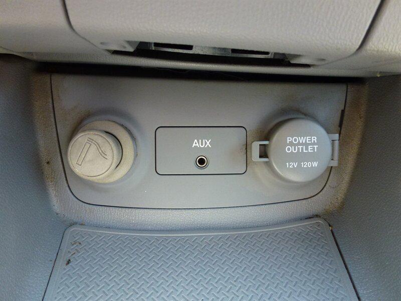 used 2007 Hyundai Elantra car, priced at $5,400