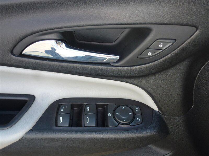used 2018 Chevrolet Equinox car, priced at $9,000