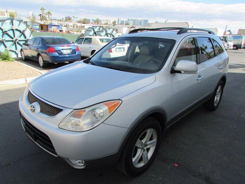 used 2010 Hyundai Veracruz car, priced at $6,000