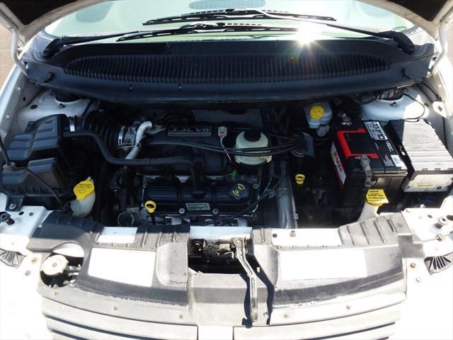used 2005 Dodge Caravan car, priced at $4,500