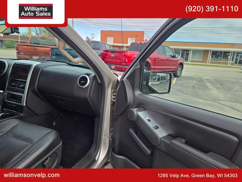 used 2007 Mercury Mountaineer car, priced at $3,800