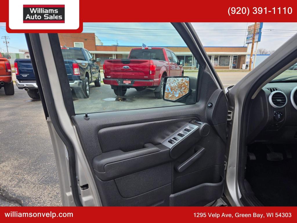 used 2007 Mercury Mountaineer car, priced at $3,800