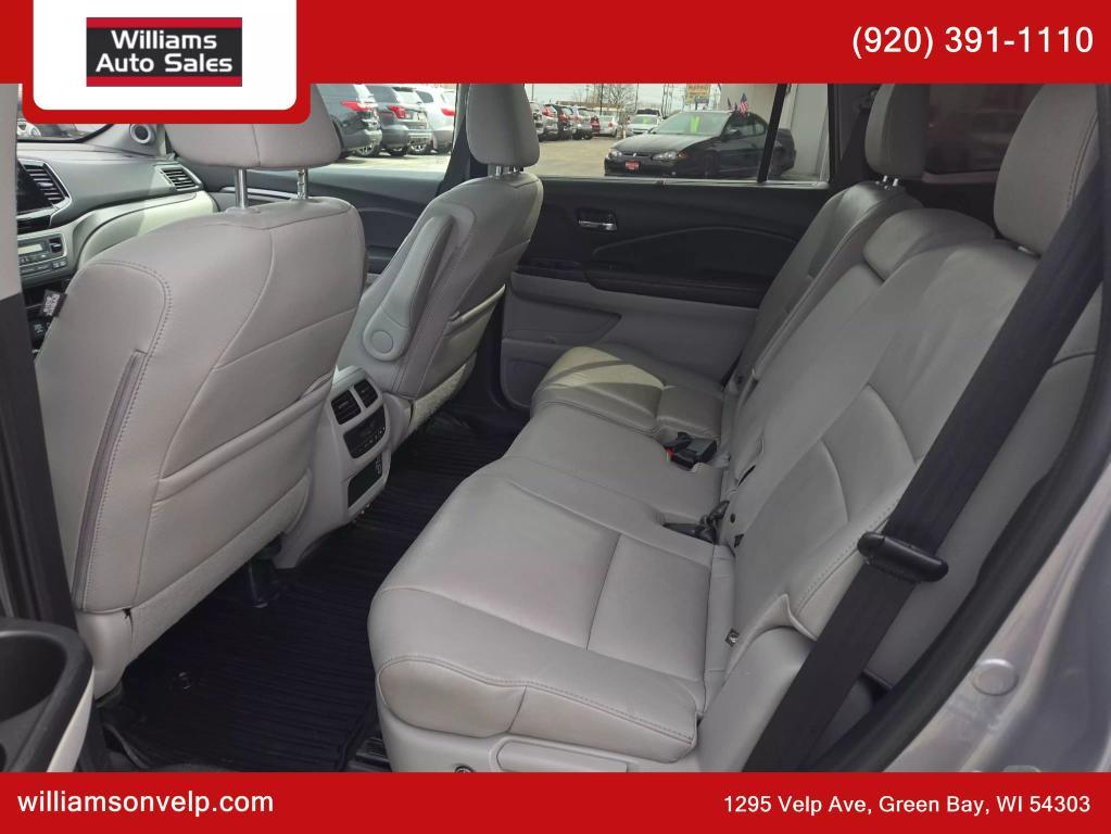 used 2022 Honda Pilot car, priced at $24,999