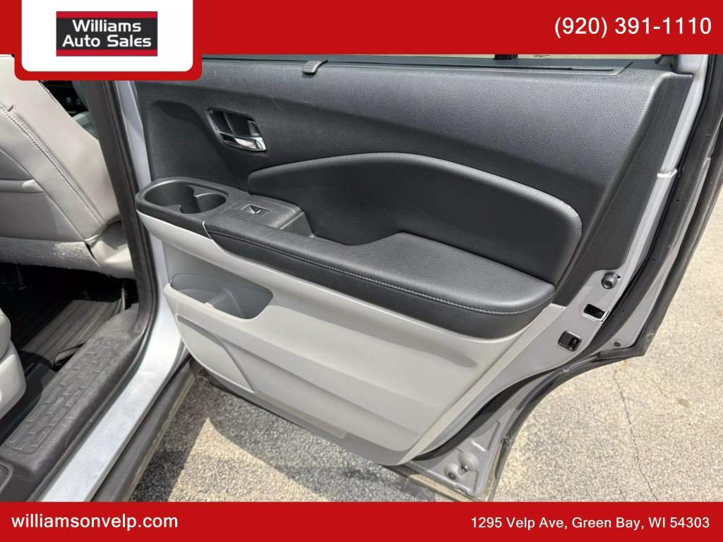 used 2022 Honda Pilot car, priced at $21,999
